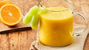 Gelber Power-Smoothie Rezept - Foto: House of Food / Bauer Food Experts KG