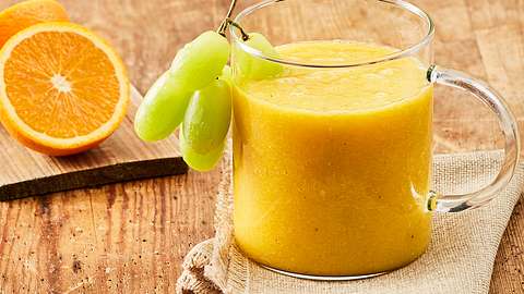 Gelber Power-Smoothie Rezept - Foto: House of Food / Bauer Food Experts KG