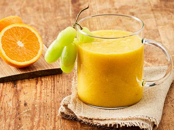 Gelber Power-Smoothie