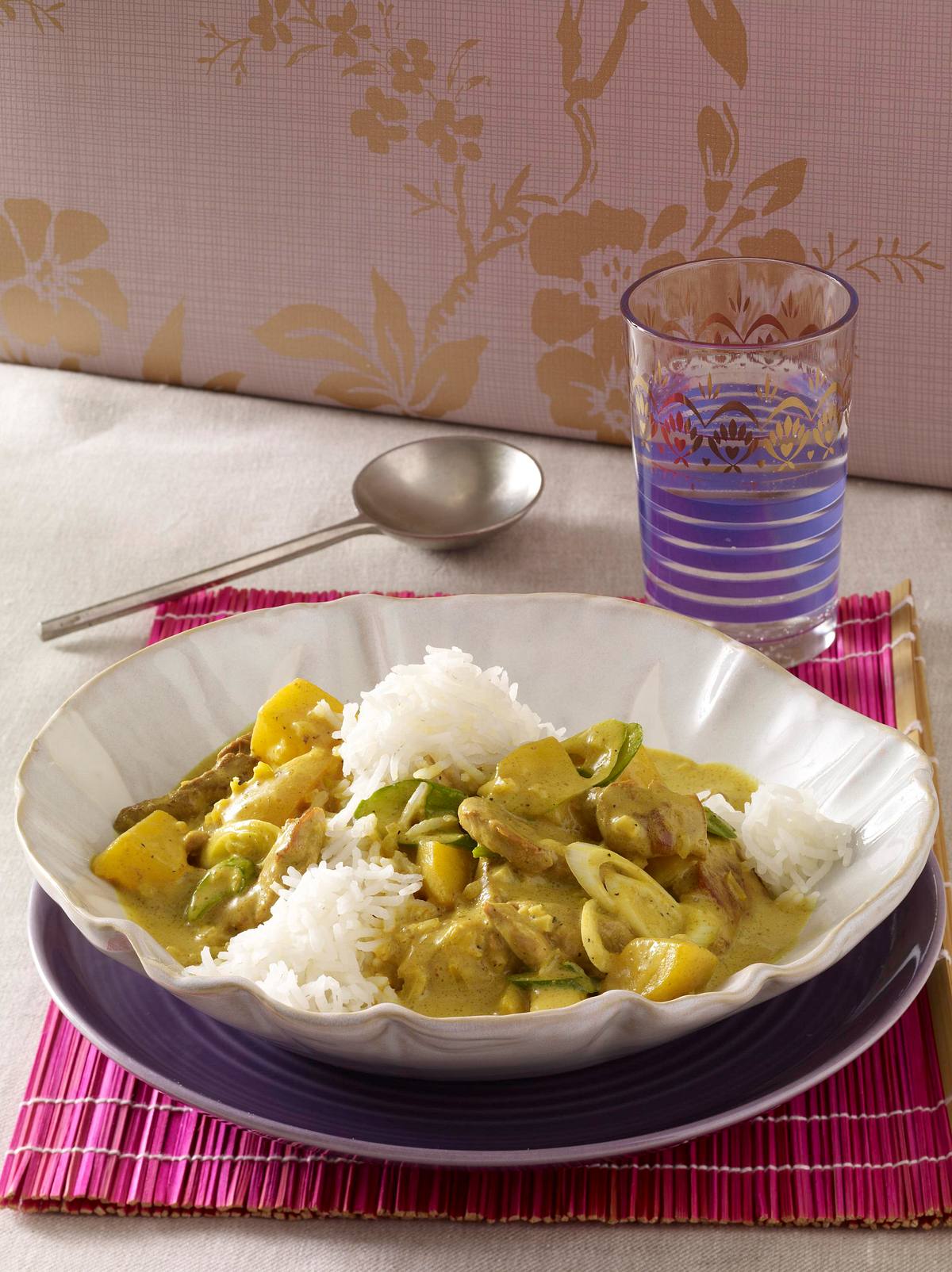 Gelbes Schweinefleisch-Curry Rezept