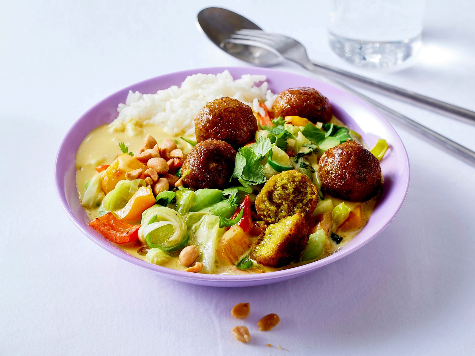Gelbes Curry mit Falafel Rezept | LECKER