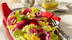 Gemischter Salat mit Honig-Senf-Vinaigrette Rezept - Foto: LECKER @ Bauer Media Group Gemischter Salat mit Honig-Senf-Vinaigrette Rezept - Foto: LECKER @ Bauer Media Group