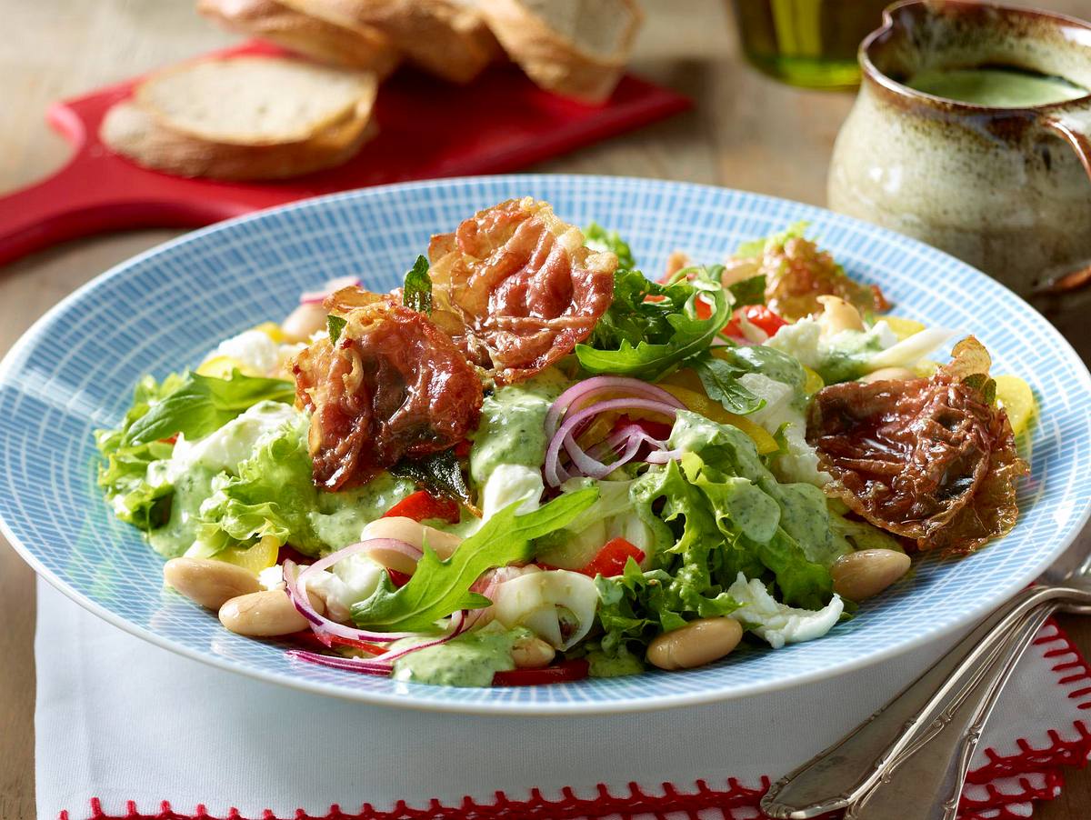 Gemischter Salat mit Rucoladressing Rezept