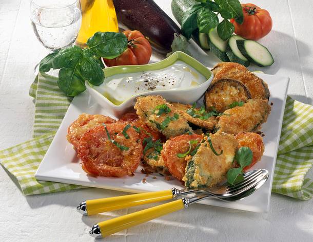 Gemischtes Gemüse in Parmesan-Eihülle Rezept Gemischtes Gemüse in Parmesan-Eihülle Rezept