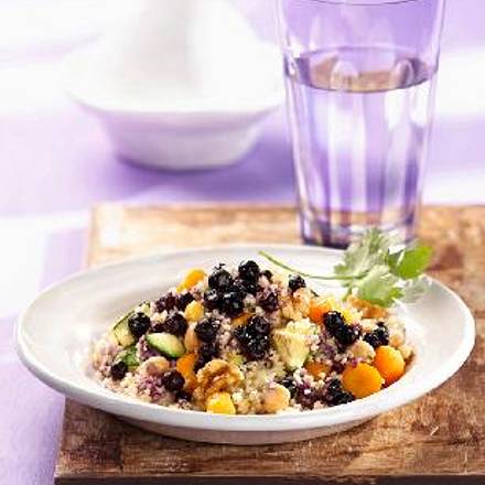 Gemüse-Couscous mit wilden Blaubeeren Rezept Gemüse-Couscous mit wilden Blaubeeren Rezept