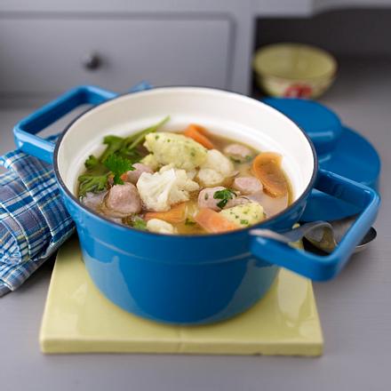 Gemüse-Hühnersuppe mit Klößchen Rezept Gemüse-Hühnersuppe mit Klößchen Rezept