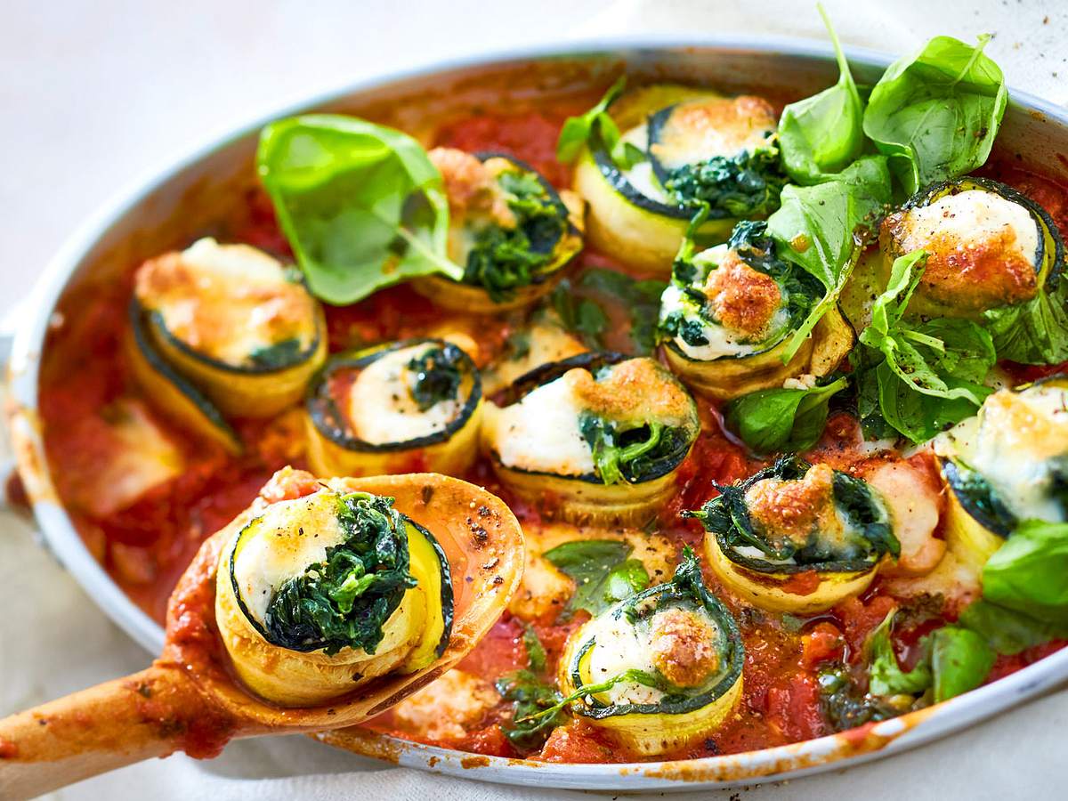 Zucchini-Lasagne-Röllchen