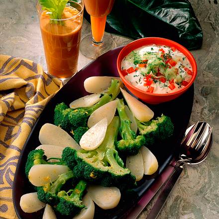 Gemüse mit Dip und Drink Rezept Gemüse mit Dip und Drink Rezept