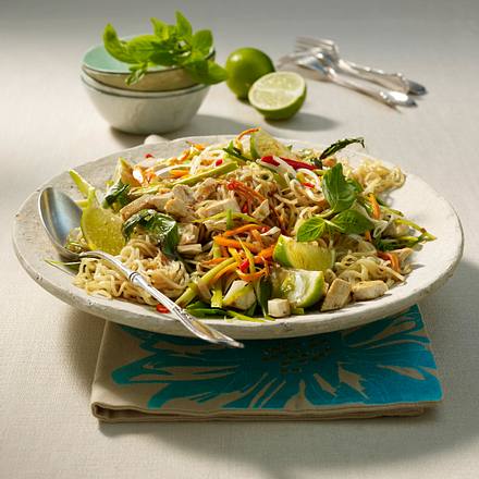 Gemüse-Nudeln mit Tofu Rezept