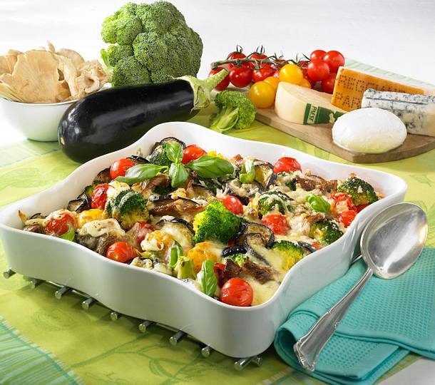 Gemüse-Pilz-Gratin mit Mozzarella Rezept Gemüse-Pilz-Gratin mit Mozzarella Rezept