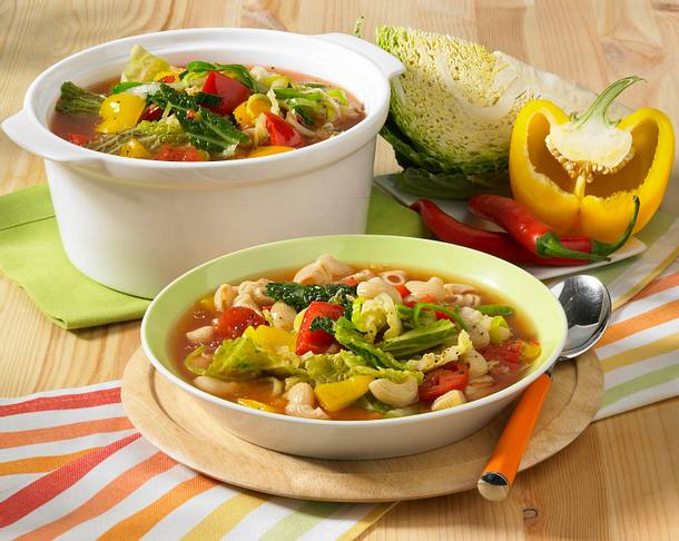 Gemüse-Tomaten-Suppe Rezept Gemüse-Tomaten-Suppe Rezept