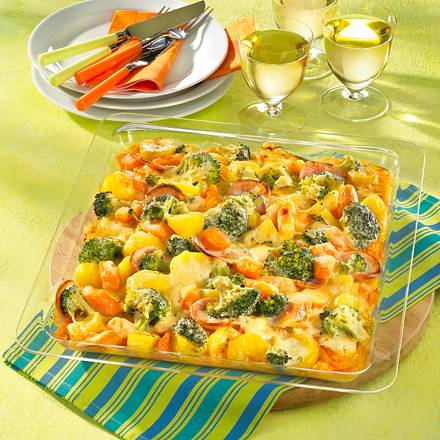 Gemüse-Wurstgratin vom Blech Rezept Gemüse-Wurstgratin vom Blech Rezept