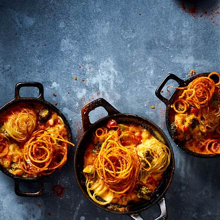 Gemüseauflauf mit Süßkartoffel-Spiralpommes Rezept