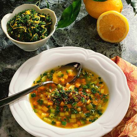 Gemüsebrühe mit Art Pesto Rezept Gemüsebrühe mit Art Pesto Rezept