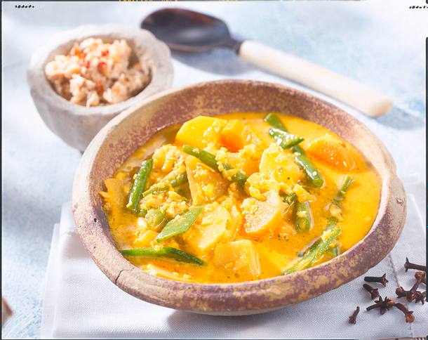 Gemüsecurry mit Gewürzpaste Rezept Gemüsecurry mit Gewürzpaste Rezept
