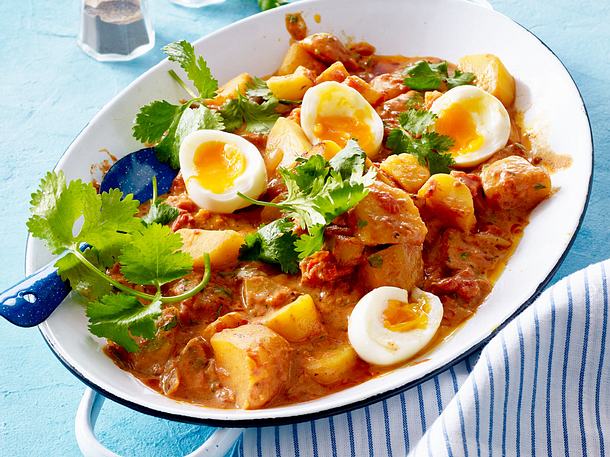 Gemüsecurry mit wachsweichen Eiern Rezept Gemüsecurry mit wachsweichen Eiern Rezept