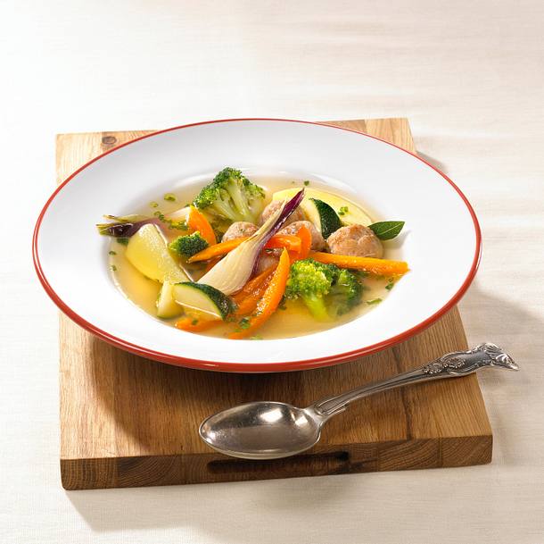 Gemüseeintopf mit Brätklößchen Rezept