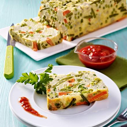 Gemüsekuchen mit feiner Tomatensoße Rezept