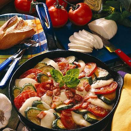Gemüsepfännchen mit Mozzarella Rezept Gemüsepfännchen mit Mozzarella Rezept