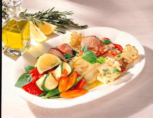 Gemüsepfanne mit Filetscheiben Rezept Gemüsepfanne mit Filetscheiben Rezept
