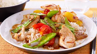 Gemüsepfanne mit Hähnchen - Foto: LECKER @ Bauer Media Group Gemüsepfanne mit Hähnchen - Foto: LECKER @ Bauer Media Group