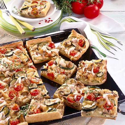 Gemüsepizza vom Blech Rezept Gemüsepizza vom Blech Rezept