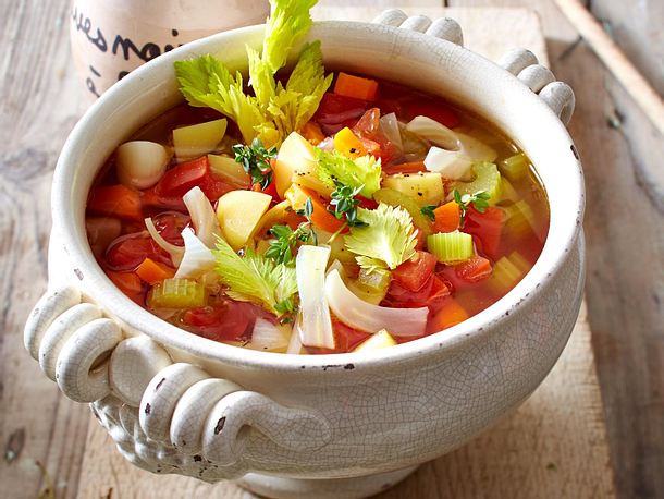 Gemüsesuppe Rezept | LECKER