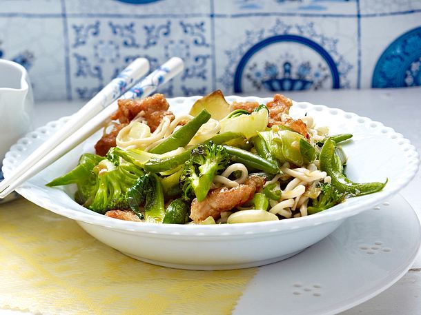 Gemüsewok mit Hähnchenfilet Rezept Gemüsewok mit Hähnchenfilet Rezept