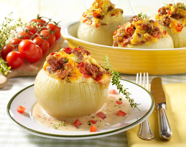 Gemüsezwiebeln mit Mettfüllung Rezept