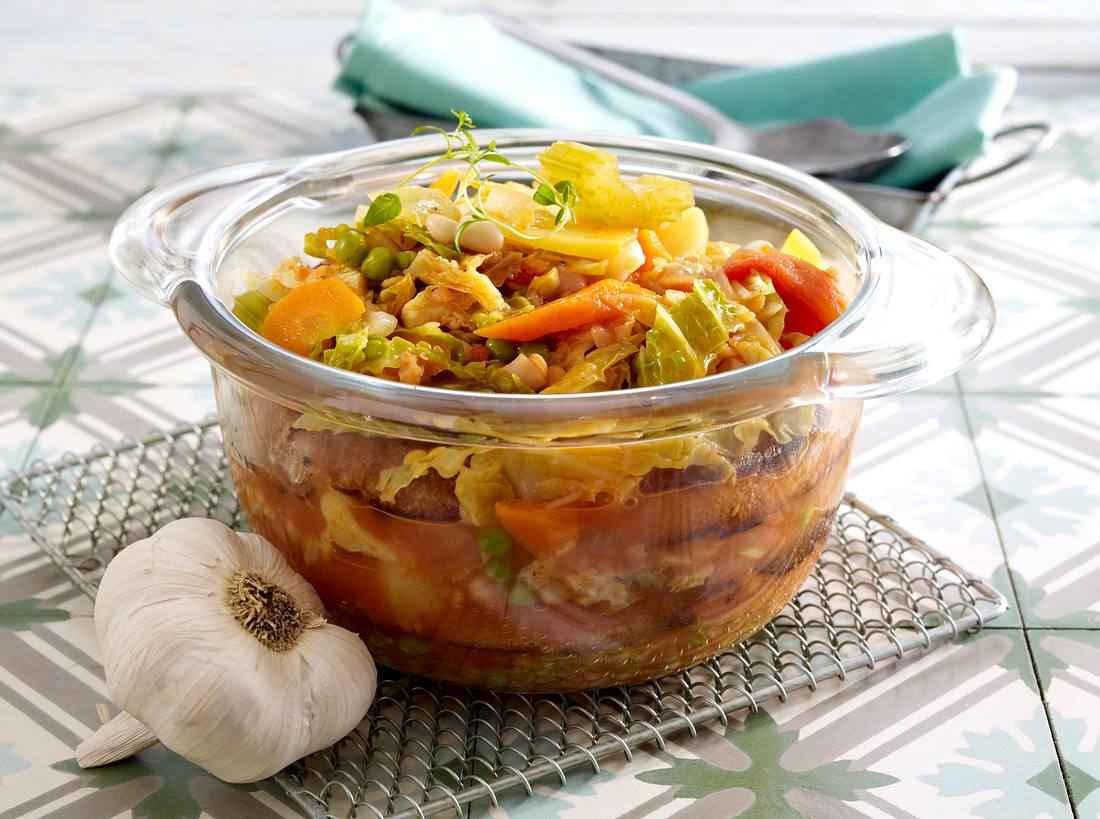 Gemüse-Brot-Eintopf (Ribollita) Rezept | LECKER