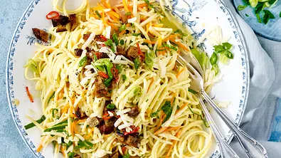 Gemüse-Carbonara mit Linguine Rezept - Foto: LECKER @ Bauer Media Group
