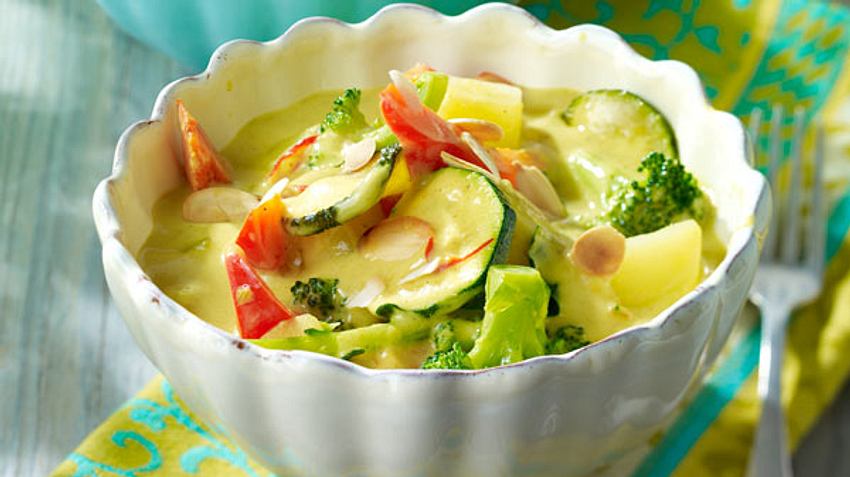 Gemüse-Curry mit Kokosmilch Rezept - Foto: House of Food / Bauer Food Experts KG