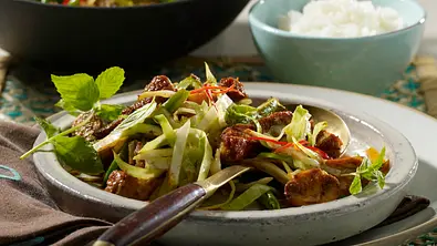 Gemüse-Curry mit Schweinefleisch Rezept - Foto: LECKER @ Bauer Media Group
