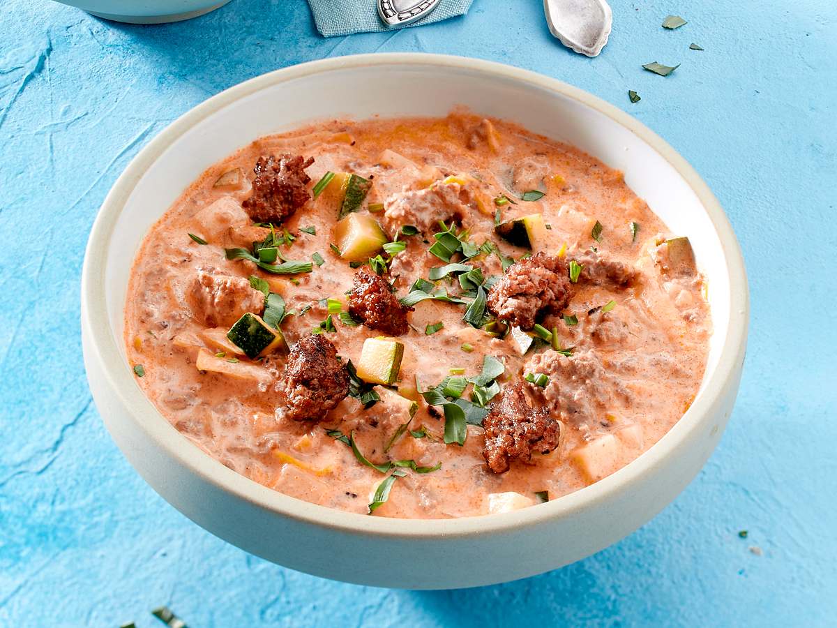 Gemüse-Hack-Suppe Rezept