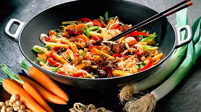 Gemüse im Wok Rezept - Foto: LECKER @ Bauer Media Group