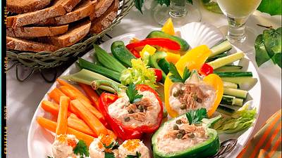 Gemüse mit Thunfisch & Forellen-Dip Rezept - Foto: House of Food / Bauer Food Experts KG