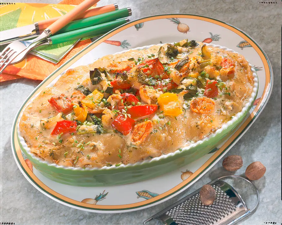 Gemüse-Nudel-Auflauf mit Salami Rezept Gemüse-Nudel-Auflauf mit Salami Rezept