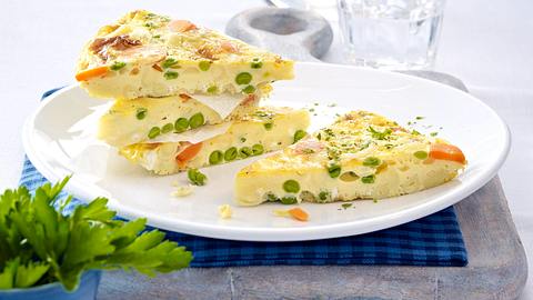 Gemüse-Nudel-Tortilla Rezept - Foto: House of Food / Bauer Food Experts KG
