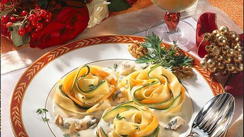 Gemüse-Nudelnester mit Gorgonzola-Soße Rezept - Foto: Först, Thomas