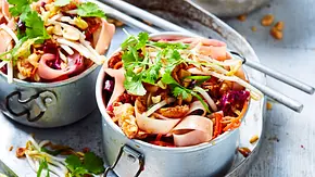 Gemüse-Pad-Thai „Gut und günstig“ Rezept - Foto: LECKER @ Bauer Media Group Gemüse-Pad-Thai „Gut und günstig“ Rezept - Foto: LECKER @ Bauer Media Group