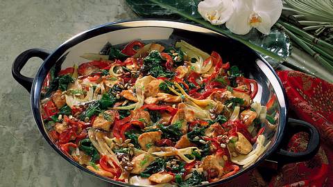 Gemüse-Putenpfanne aus dem Wok Rezept - Foto: Neckermann