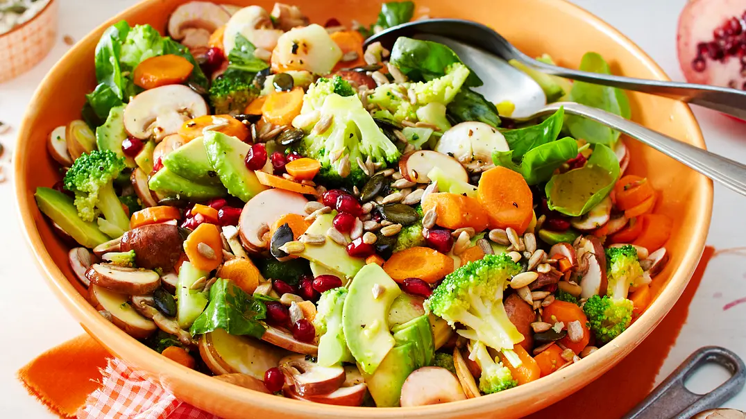 Gemüse-Salat (Everyday-Superfood-Salat) Rezept - Foto: LECKER @ Bauer Media Group