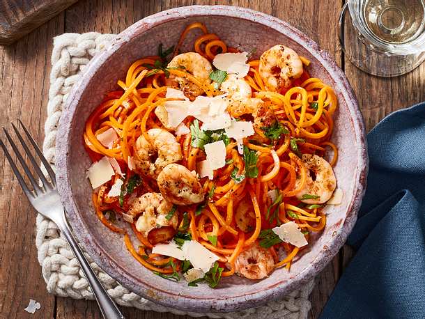 Gemüse-Spaghetti "Möhren & Meer“ Rezept