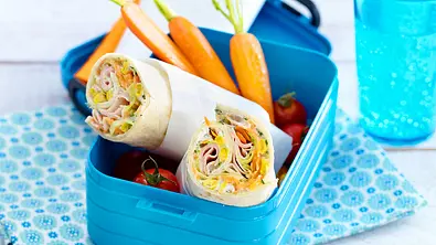 Gemüse-Wraps mit Putenbrust Rezept - Foto: LECKER @ Bauer Media Group