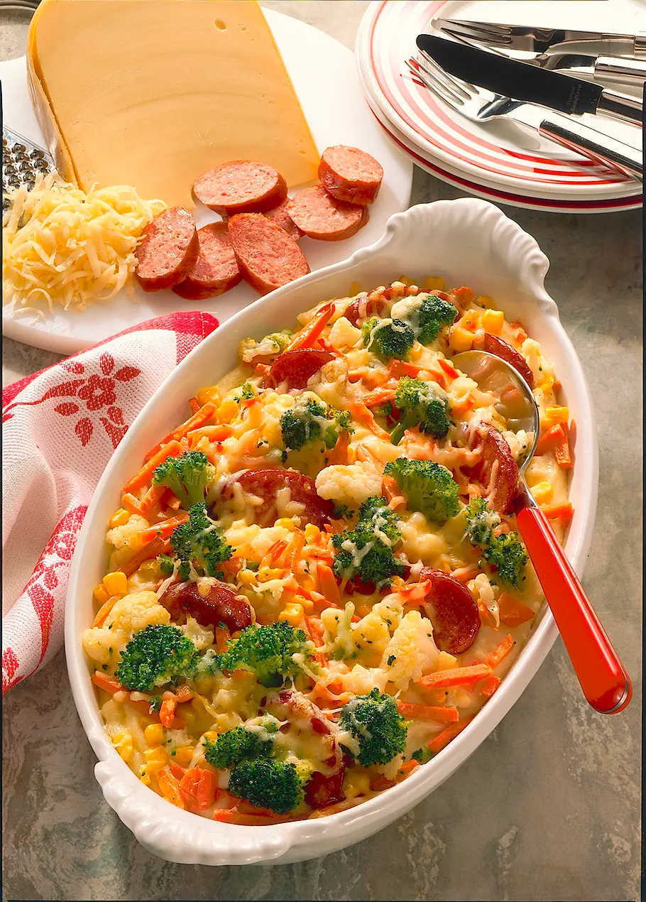 Gemüseauflauf mit Cabanossi Rezept Gemüseauflauf mit Cabanossi Rezept