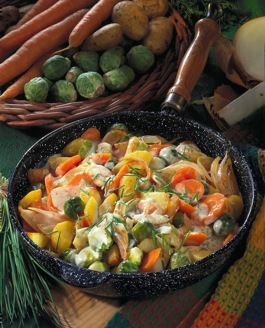 Gemüsepfanne mit Käsesoße Rezept