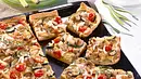 Gemüsepizza vom Blech Rezept - Foto: LECKER @ Bauer Media Group
