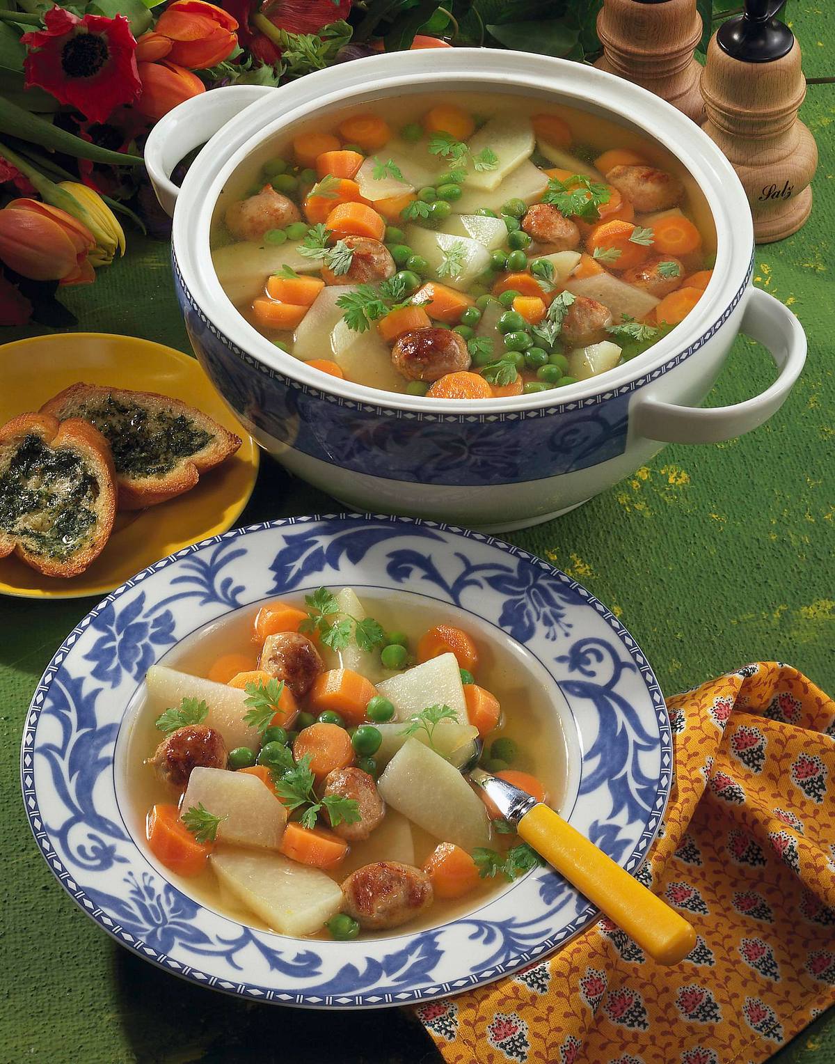 Gemüsesuppe mit Fleischklößchen Rezept