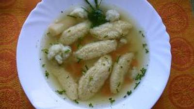 Gemüsesuppe mit Griesklöschen Rezept - Foto: House of Food / Bauer Food Experts KG