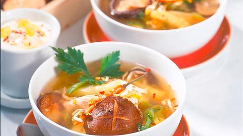 Gemüsesuppe mit Hähnchenfleisch Rezept - Foto: Först, Thomas